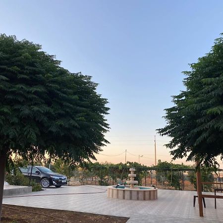 مزرعة النجم Najem Farm Villa Al-Qasr Exterior foto